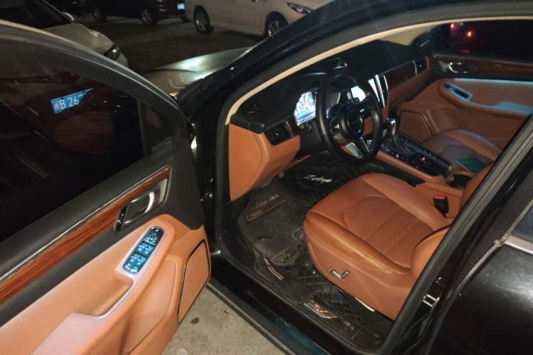 Used Zotye SR9 2017 2.0T Automatic Ultimate Dream Edition Driver Seat