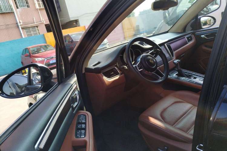 Used Zotye SR9 2017 2.0T Automatic Ultimate Edition Driver Seat