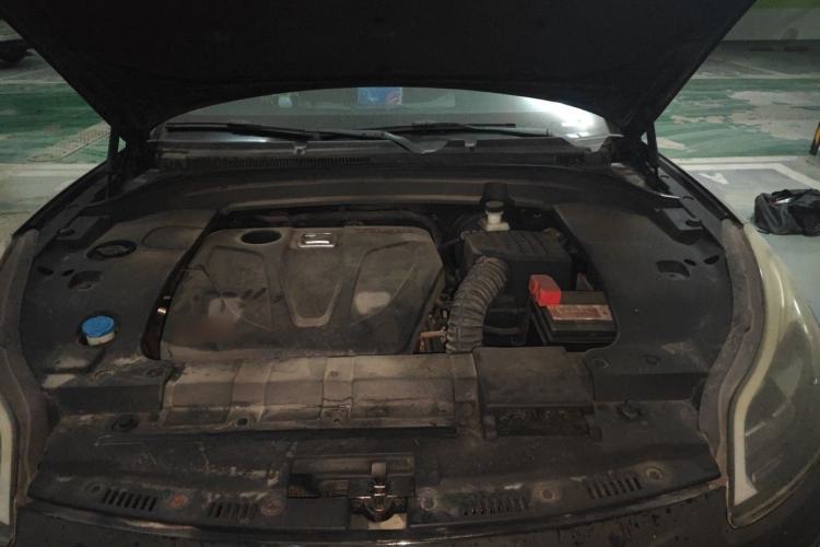 Used Zotye SR9 2017 2.0T Automatic Ultimate Road Edition Engine Bay