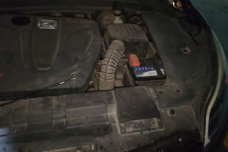 Used Zotye SR9 2017 2.0T Automatic Ultimate Light Edition Engine Bay Left