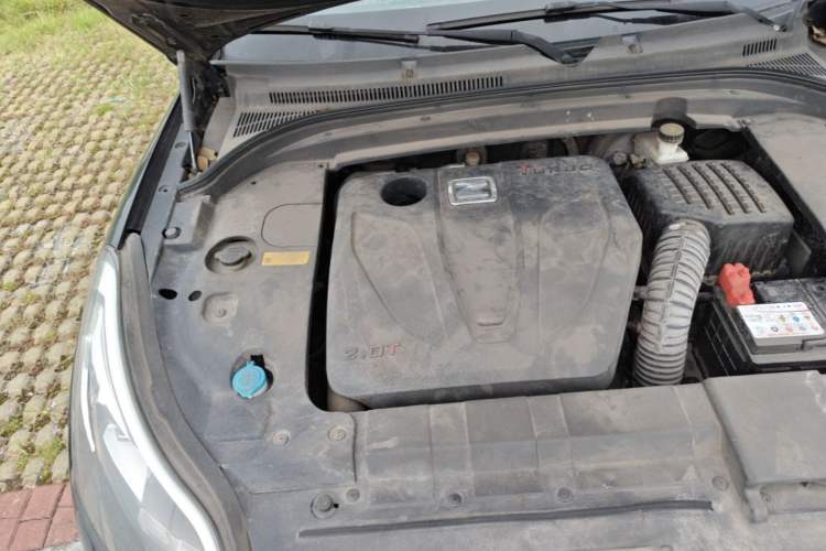 Used Zotye SR9 2017 2.0T Automatic Ultimate Edition Engine Bay Right
