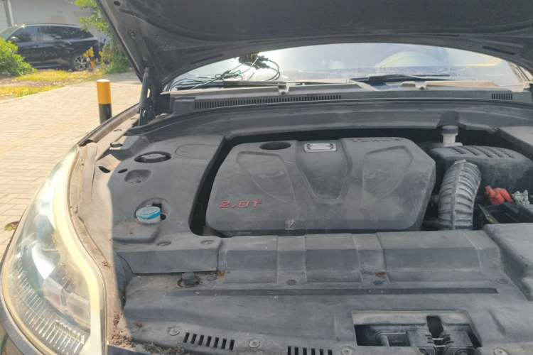 Used Zotye SR9 2017 2.0T Automatic Ultimate Edition Engine Bay Right