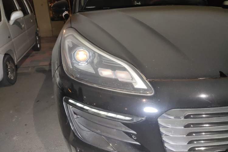 Used Zotye SR9 2017 2.0T Automatic Ultimate Light Edition Exterior 6