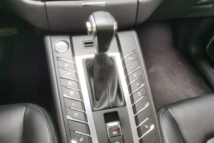 Used Zotye SR9 2017 2.0T Automatic Ultimate Edition Gear Lever