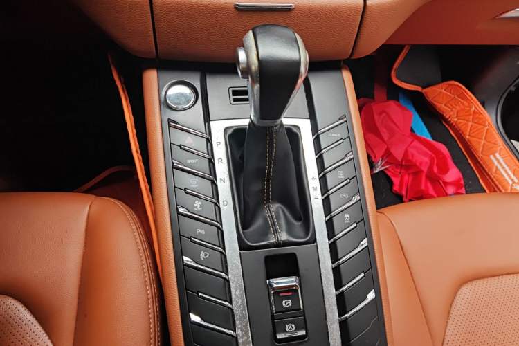 Used Zotye SR9 2017 2.0T Automatic Ultimate Light Edition Gear Lever