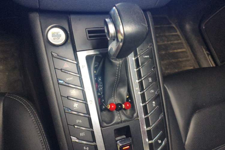 Used Zotye SR9 2017 2.0T Automatic Ultimate Dream Edition Gear Lever