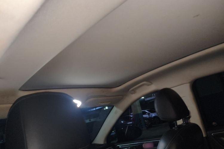 Used Zotye SR9 2017 2.0T Automatic Ultimate Dream Edition Headliner