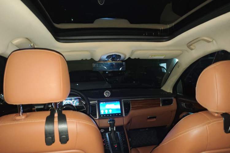 Used Zotye SR9 2017 2.0T Automatic Ultimate Dream Edition Headliner