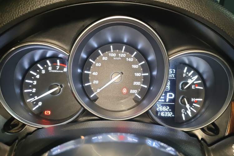Used Zotye SR9 2017 2.0T Automatic Ultimate Light Edition Instrument Cluster
