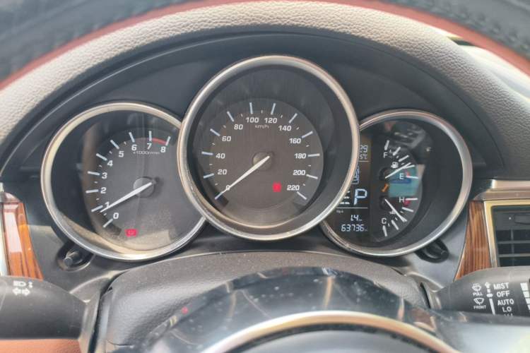 Used Zotye SR9 2017 2.0T Automatic Ultimate Edition Instrument Cluster