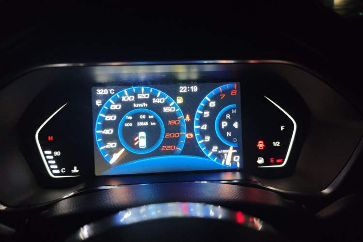 Used Zotye SR9 2017 2.0T Automatic Ultimate Dream Edition Instrument Cluster
