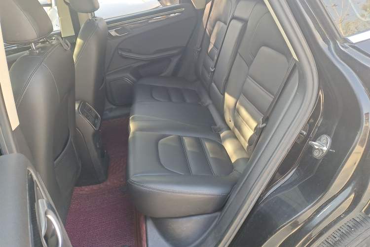 Used Zotye SR9 2017 2.0T Automatic Ultimate Light Edition Interior 1