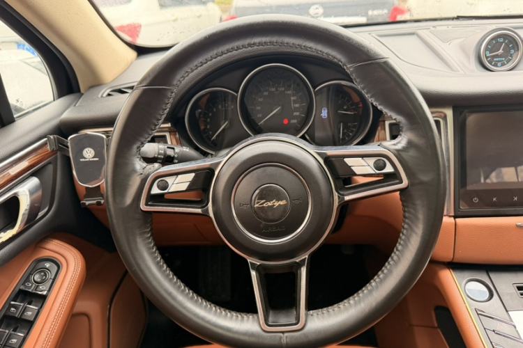 Used Zotye SR9 2017 2.0T Manual "Ultimate Heart" Edition Interior 2