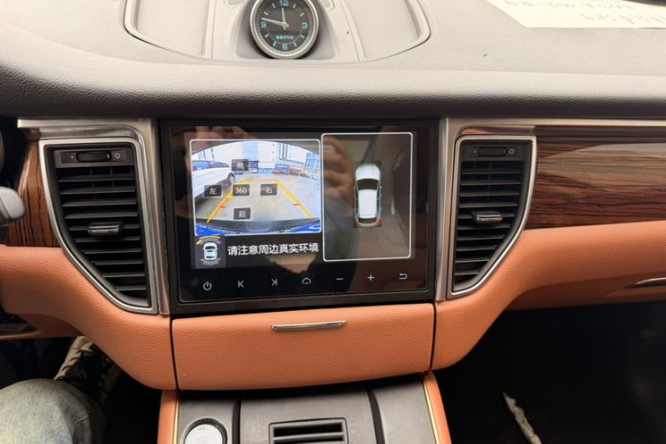 Used Zotye SR9 2017 2.0T Manual "Ultimate Heart" Edition Interior 3