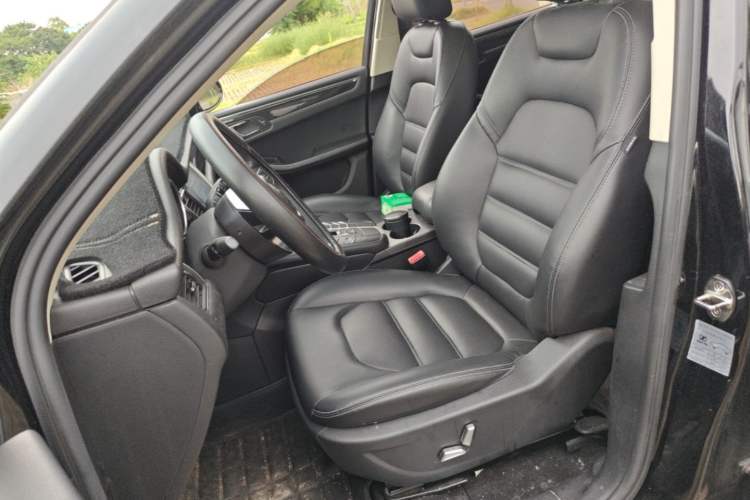 Used Zotye SR9 2017 2.0T Automatic Ultimate Edition Left Front Seat