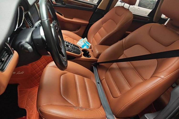 Used Zotye SR9 2017 2.0T Automatic Ultimate Light Edition Left Front Seat
