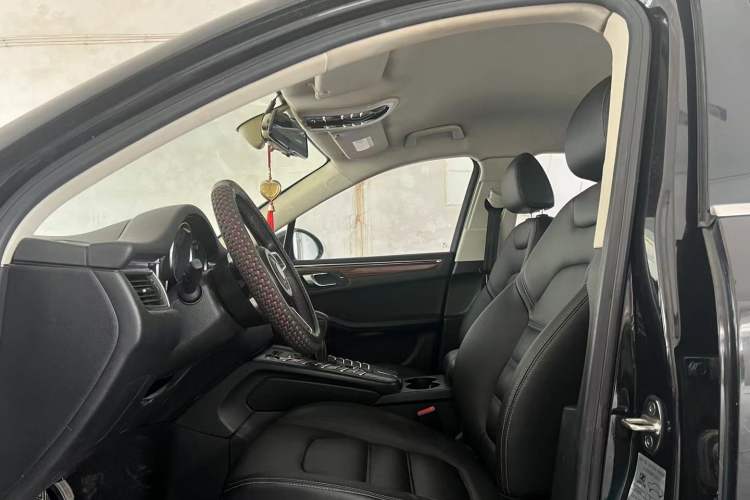 Used Zotye SR9 2017 2.0T Manual "Ultimate Road" Edition Left Front Seat