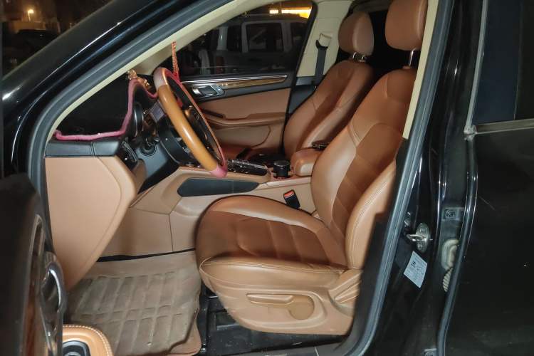 Used Zotye SR9 2017 2.0T Automatic Ultimate Light Edition Left Front Seat