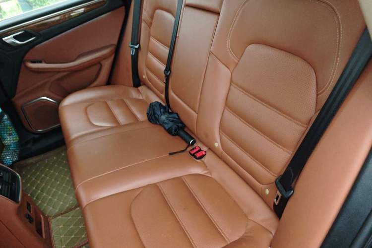 Used Zotye SR9 2017 2.0T Manual "Ultimate Heart" Edition Left Rear Seat