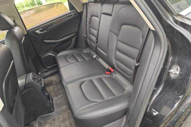 Used Zotye SR9 2017 2.0T Automatic Ultimate Edition Left Rear Seat