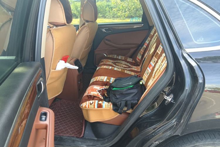 Used Zotye SR9 2017 2.0T Manual "Ultimate Heart" Edition Left Rear Seat