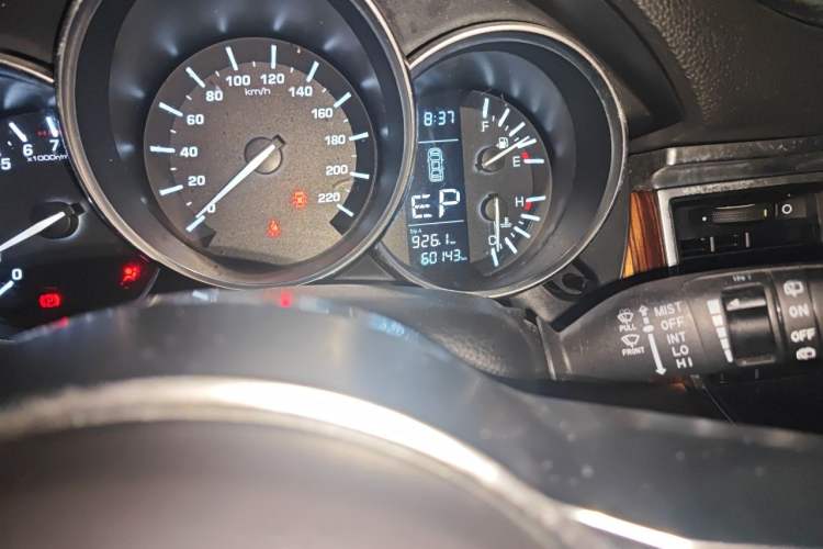 Used Zotye SR9 2017 2.0T Automatic Ultimate Road Edition Odometer Close Up