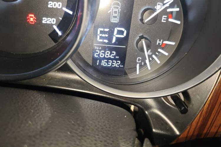 Used Zotye SR9 2017 2.0T Automatic Ultimate Light Edition Odometer Close Up