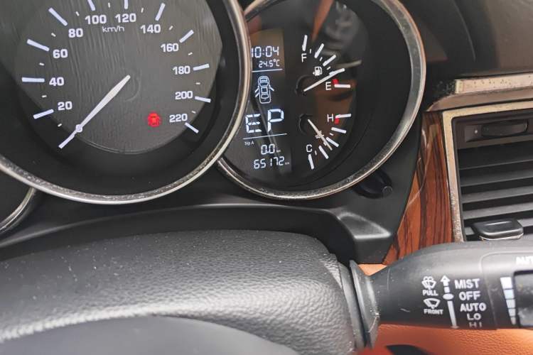 Used Zotye SR9 2017 2.0T Automatic Ultimate Light Edition Odometer Close Up