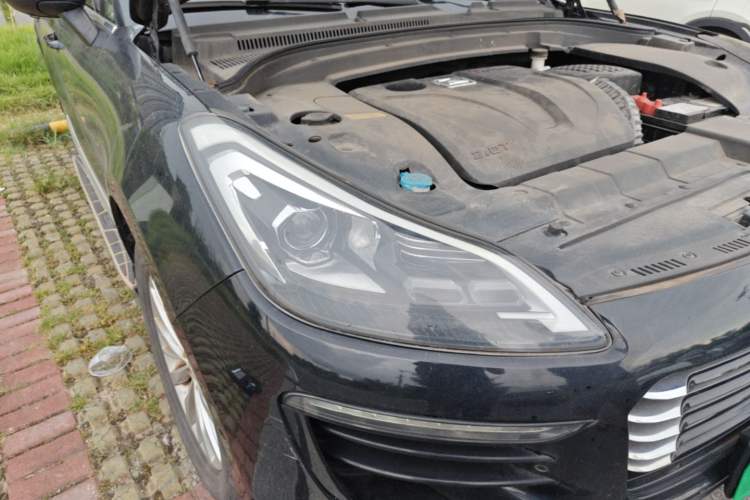 Used Zotye SR9 2017 2.0T Automatic Ultimate Edition Right Front Headlight