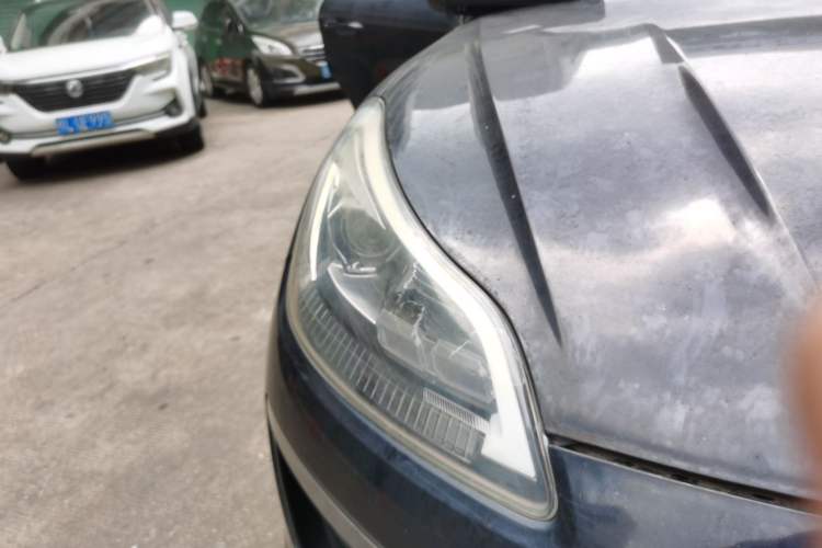 Used Zotye SR9 2017 2.0T Automatic Ultimate Edition Right Front Headlight