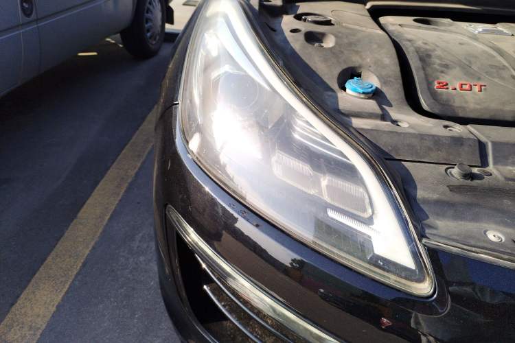 Used Zotye SR9 2017 2.0T Automatic Ultimate Edition Right Front Headlight