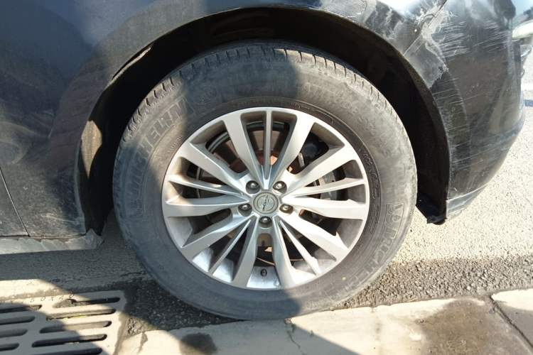 Used Zotye SR9 2017 2.0T Manual "Ultimate Heart" Edition Right Front Wheel Hub