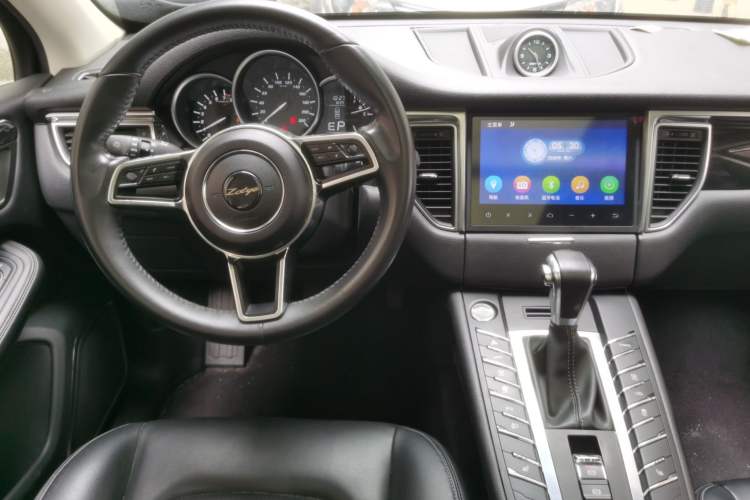 Used Zotye SR9 2017 2.0T Automatic Ultimate Edition Steering Wheel