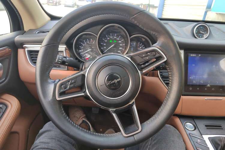 Used Zotye SR9 2017 2.0T Manual "Ultimate Heart" Edition Steering Wheel