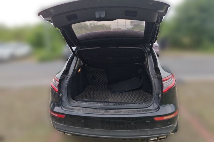 Used Zotye SR9 2017 2.0T Automatic Ultimate Edition Trunk