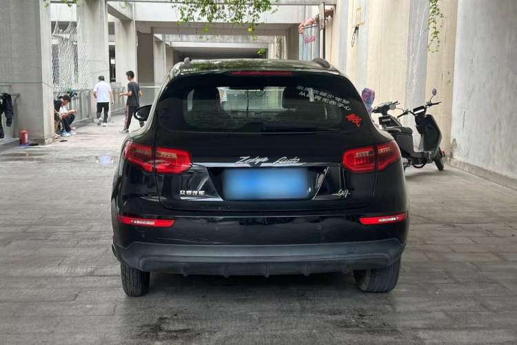 Used Zotye SR9 2017 2.0T Manual "Ultimate Road" Edition Trunk
