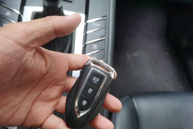 Used Zotye SR9 2017 2.0T Automatic Ultimate Edition Vehicle Key