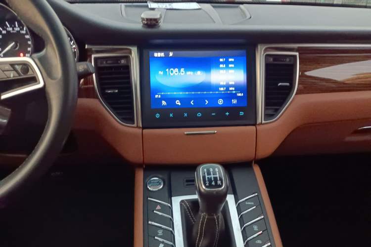 Used Zotye SR9 2017 2.0T Manual "Ultimate Light" Edition Audio And AC Panel