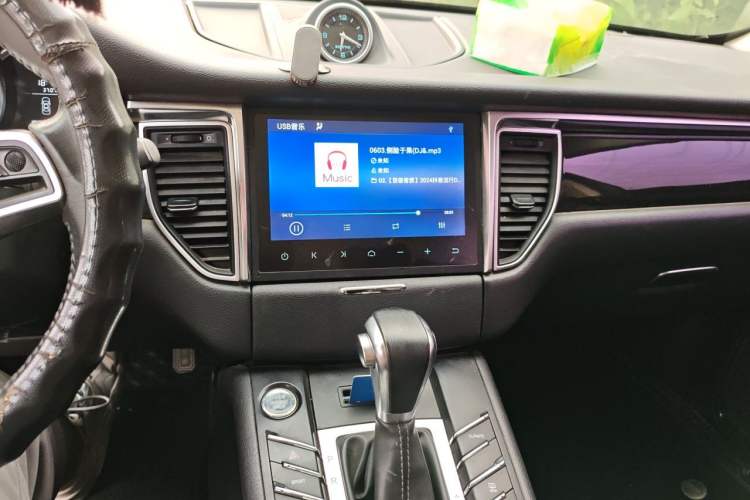 Used Zotye SR9 2017 2.0T Automatic Ultimate Edition Audio And AC Panel