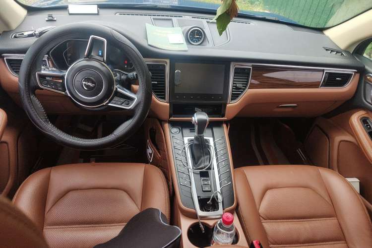 Used Zotye SR9 2017 2.0T Automatic Ultimate Dream Edition Center Console