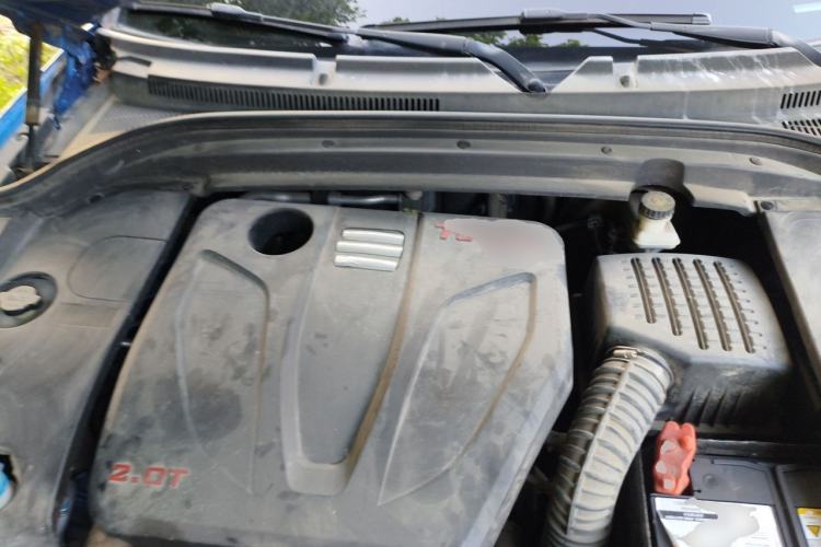 Used Zotye SR9 2017 2.0T Automatic Ultimate Edition Engine Bay