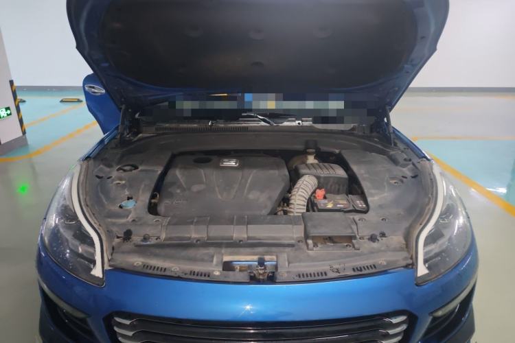 Used Zotye SR9 2017 2.0T Automatic Ultimate Dream Edition Engine Bay