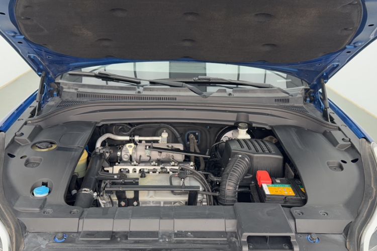 Used Zotye SR9 2017 2.0T Automatic Ultimate Road Edition Engine Bay