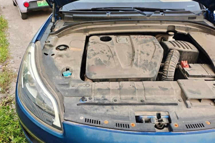 Used Zotye SR9 2017 2.0T Automatic Ultimate Edition Engine Bay Right