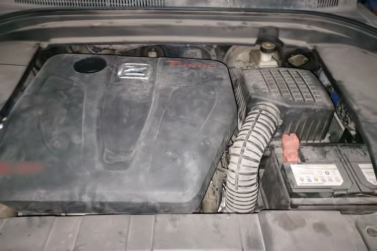 Used Zotye SR9 2017 2.0T Automatic Ultimate Edition Engine Bay
