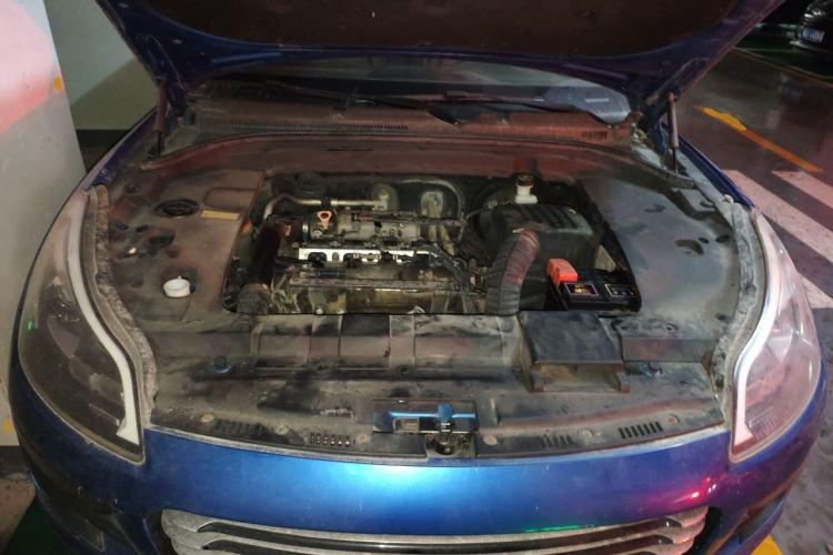 Used Zotye SR9 2017 2.0T Manual "Ultimate Road" Edition Engine Bay