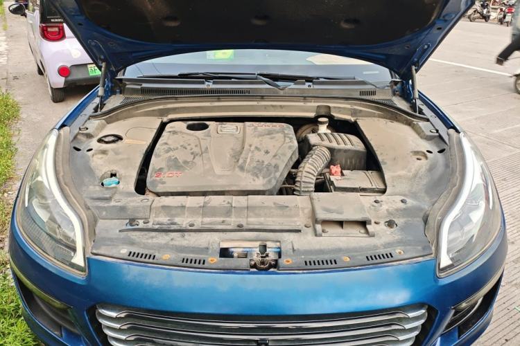 Used Zotye SR9 2017 2.0T Automatic Ultimate Edition Engine Bay