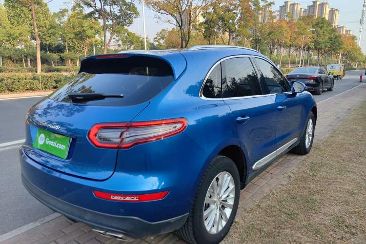 Used Zotye SR9 2017 2.0T Automatic Ultimate Edition Exterior 3
