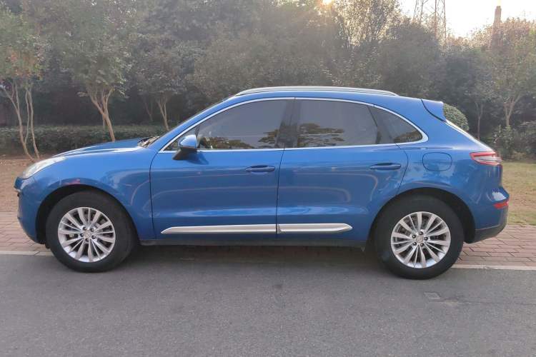 Used Zotye SR9 2017 2.0T Automatic Ultimate Edition Exterior 5