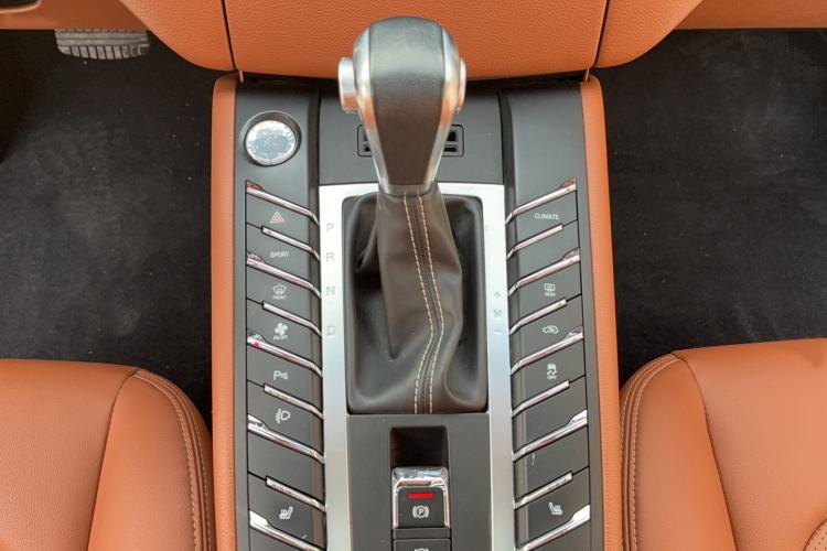 Used Zotye SR9 2017 2.0T Automatic Ultimate Edition Gear Lever